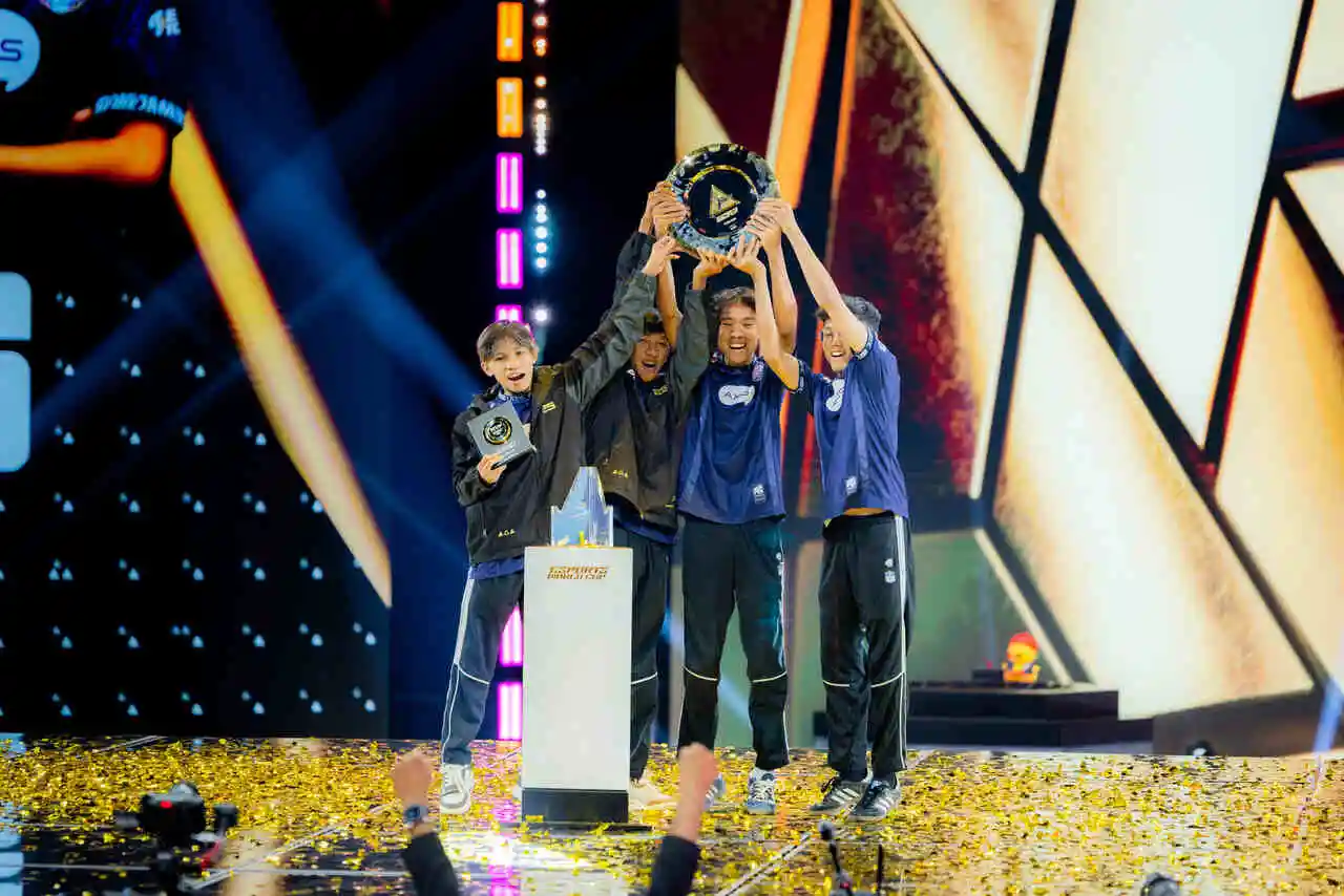 EWC EVOS Divine campeões