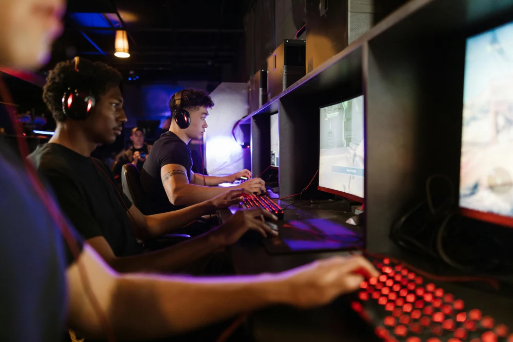 Lagging in Online Games (Gamers Focus) Lagging Define