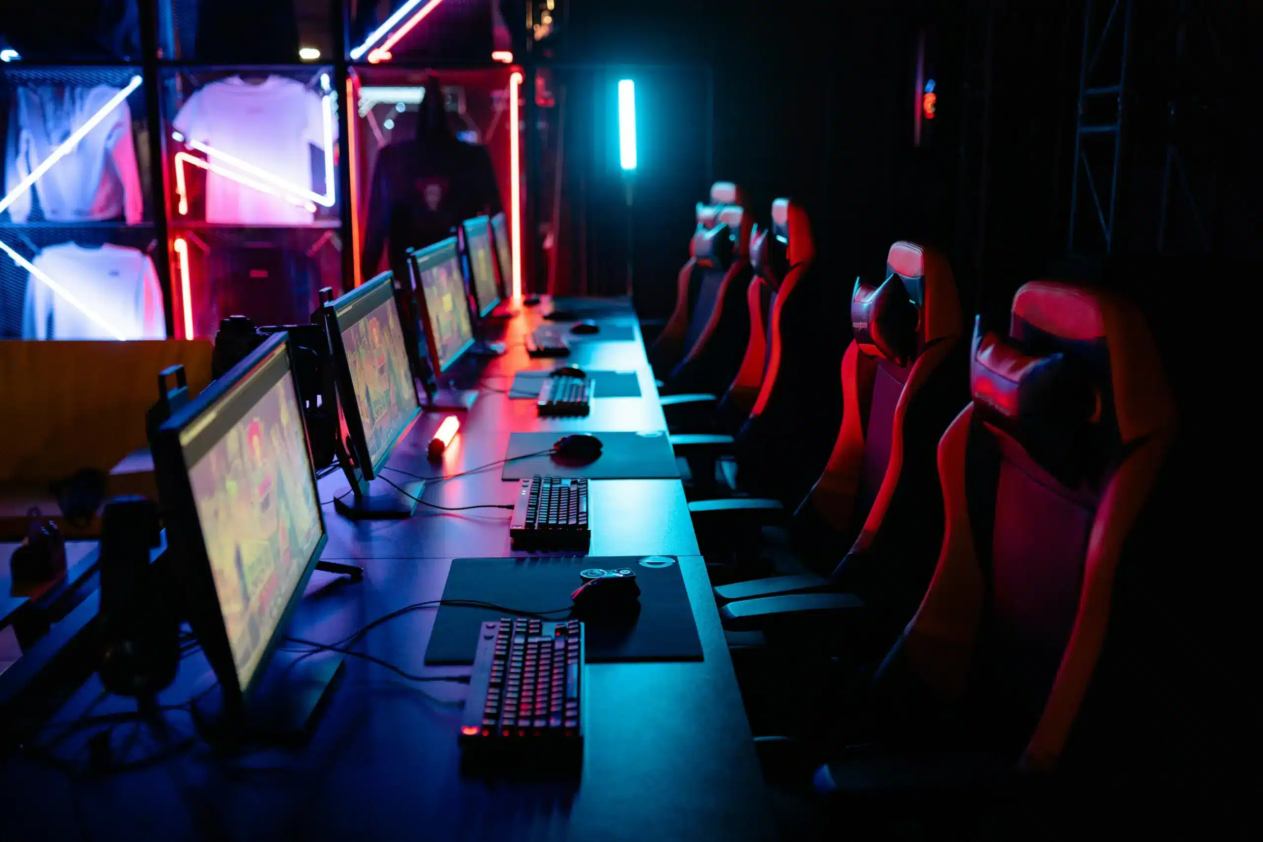 Reducing FPS Drops in Competitive Games lagging