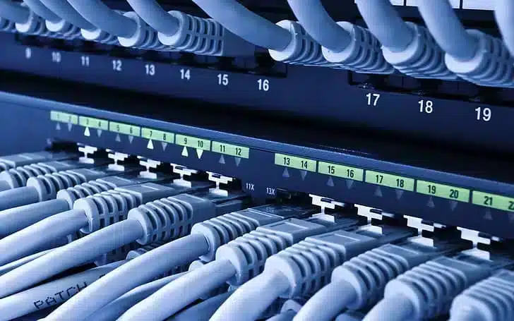 The current image has no alternative text. The file name is: tech-what-is-a-router.jpg-2.webp
